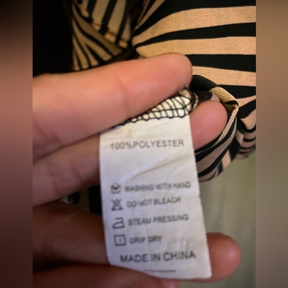 Elegant Zebra Print Wrap Dress size S - Picture 7 of 9